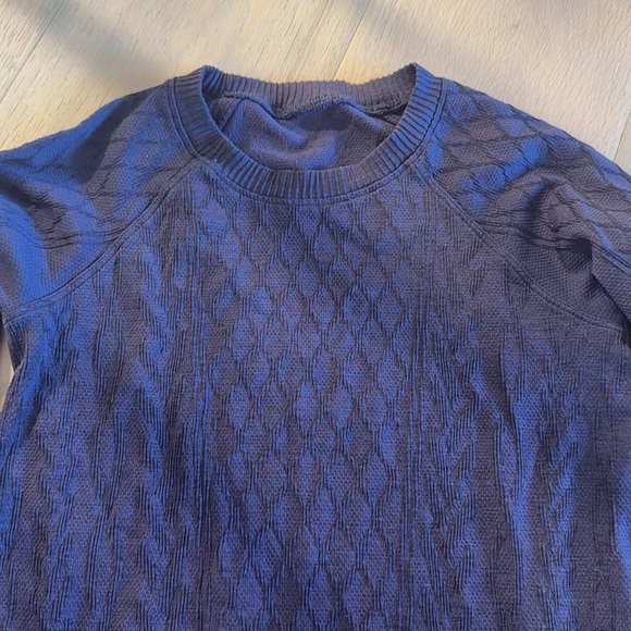 Lululemon Rest Less Pullover Navy Blue Textured Baselayer thumbholes long sleeve - Picture 2 of 7